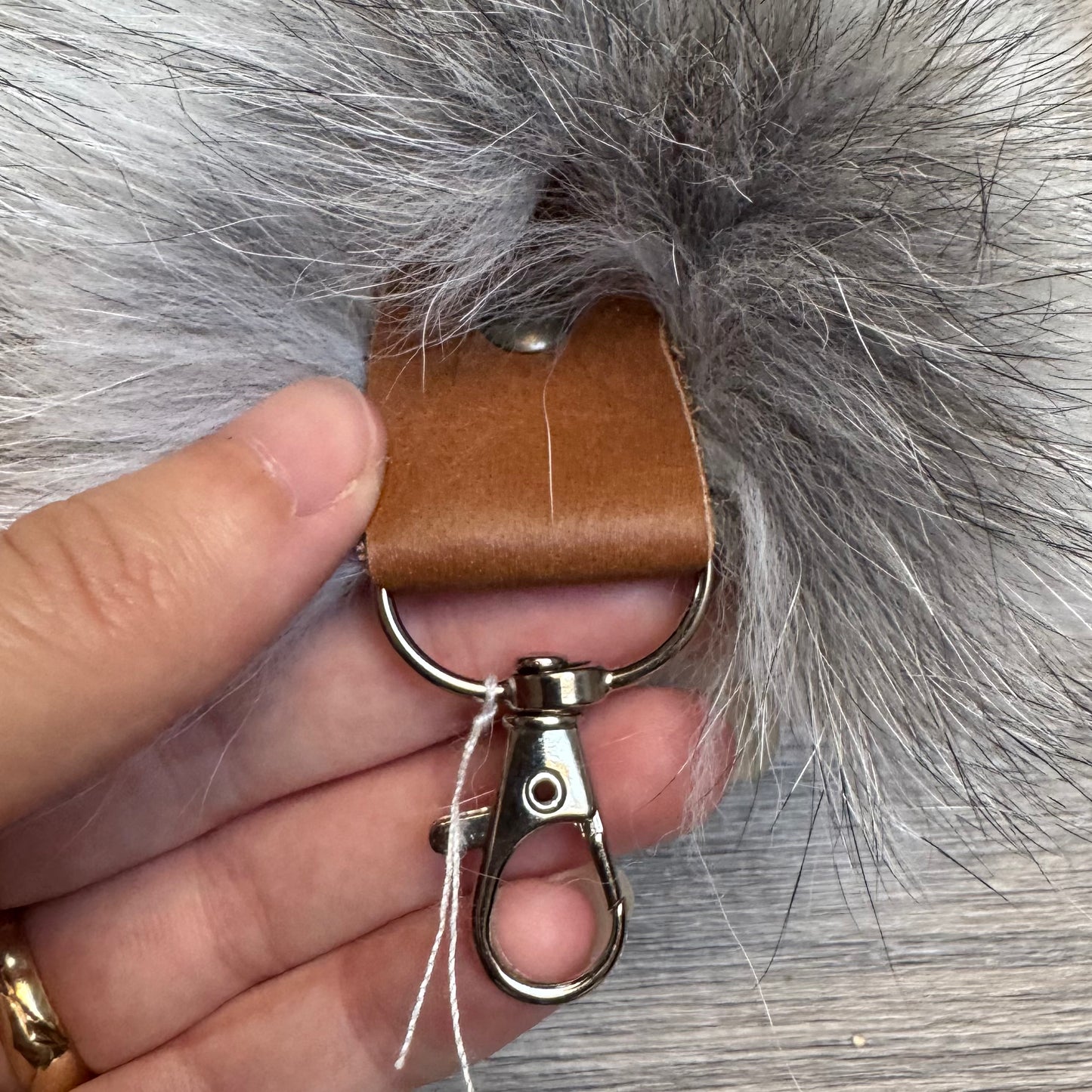 Arctic Golden Island fox tail keychain (39)