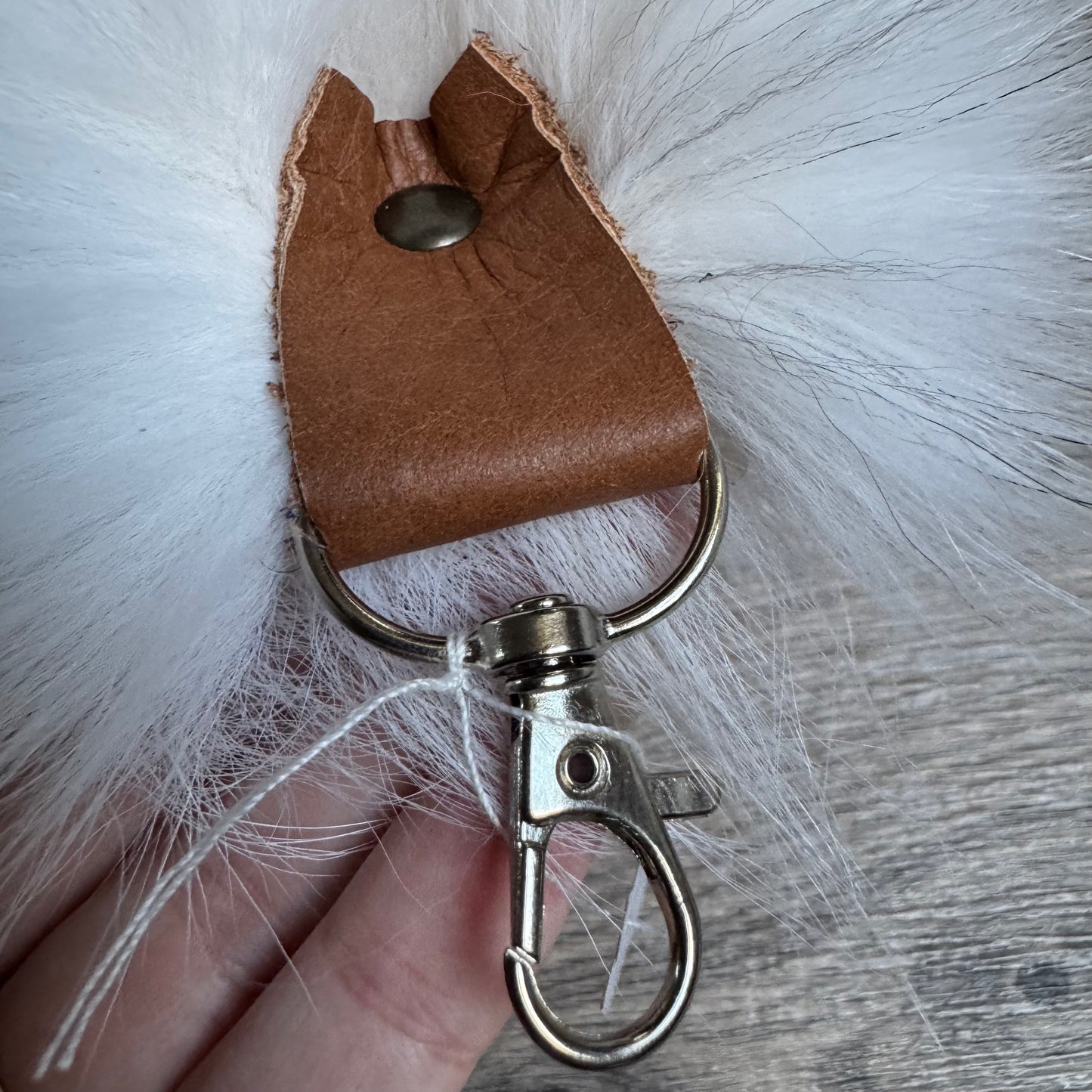 Arctic Marble fox tail keychain (24)