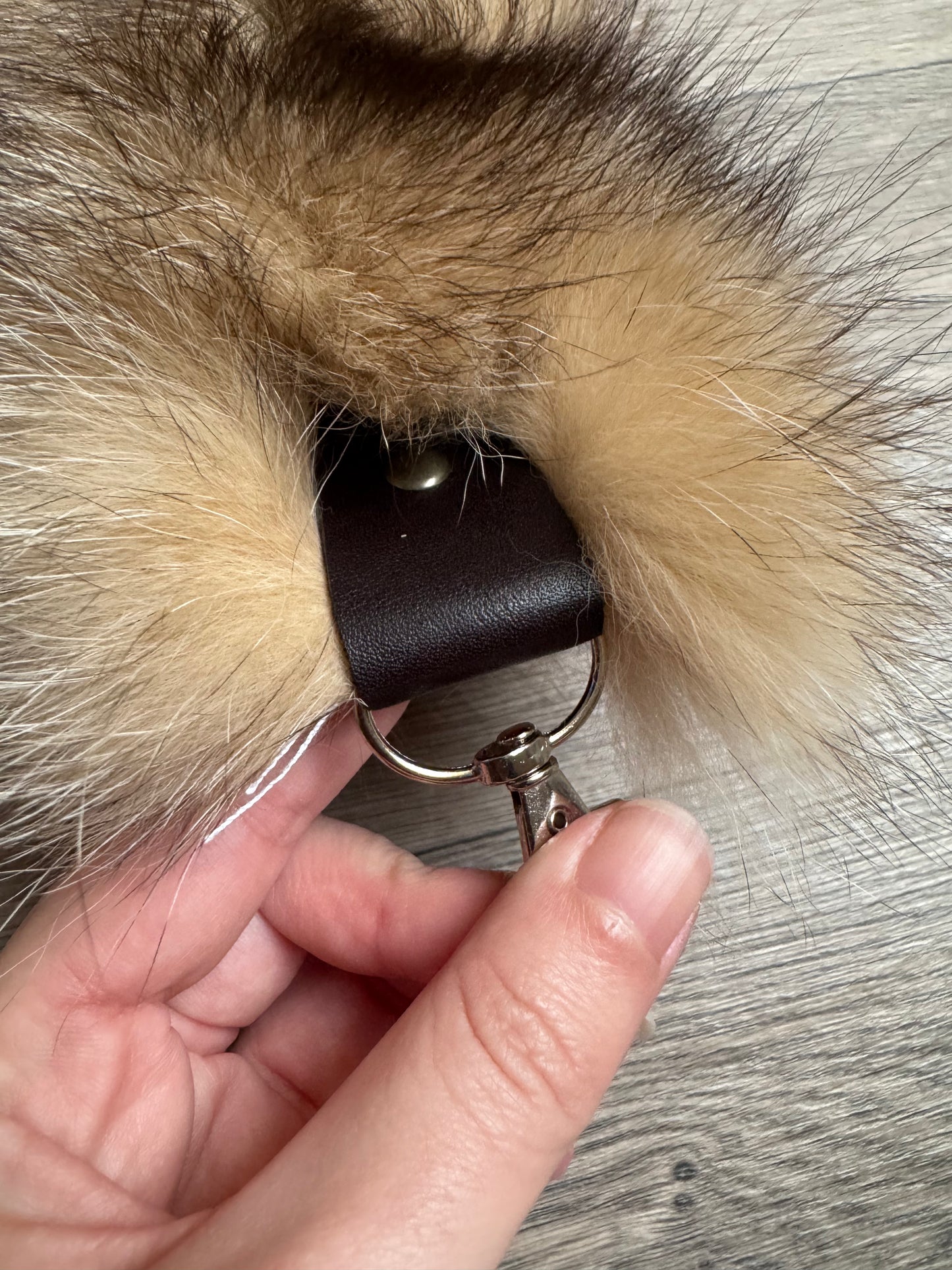 Crystal fox tail keychain (56)