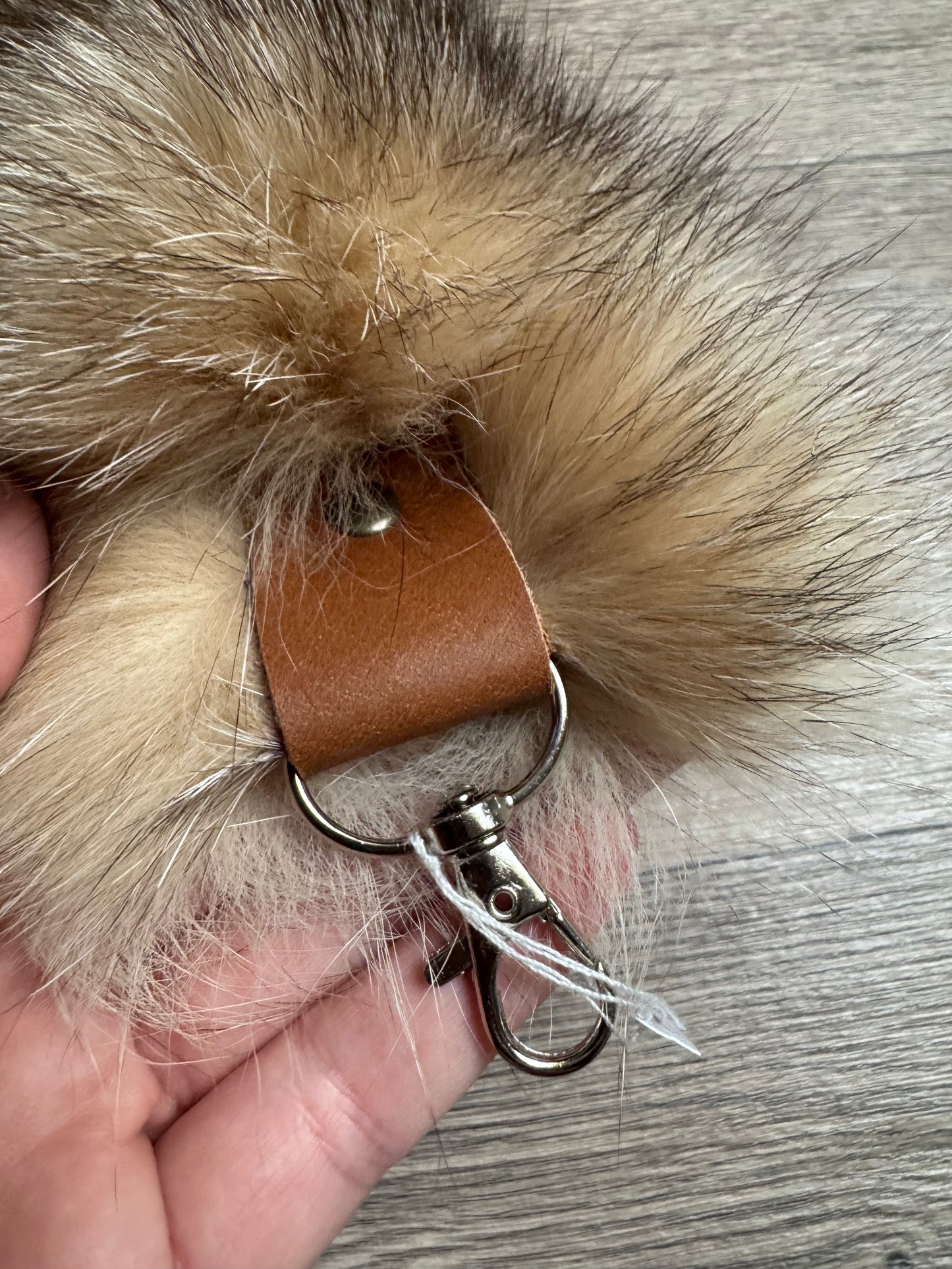 Crystal fox tail keychain (60)