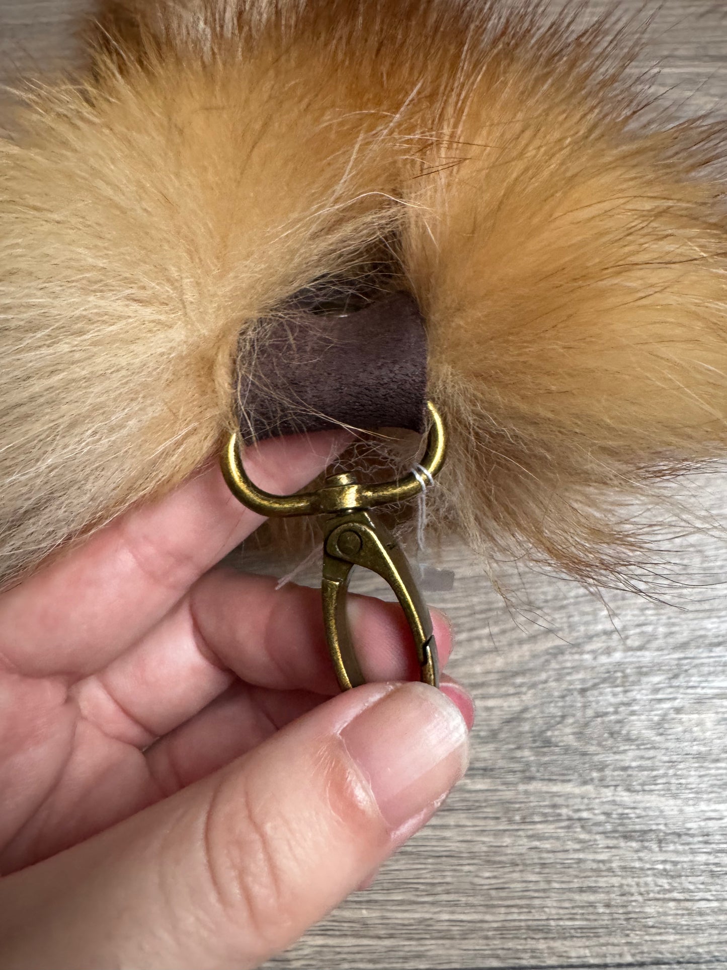 Crystal fox tail keychain (193)