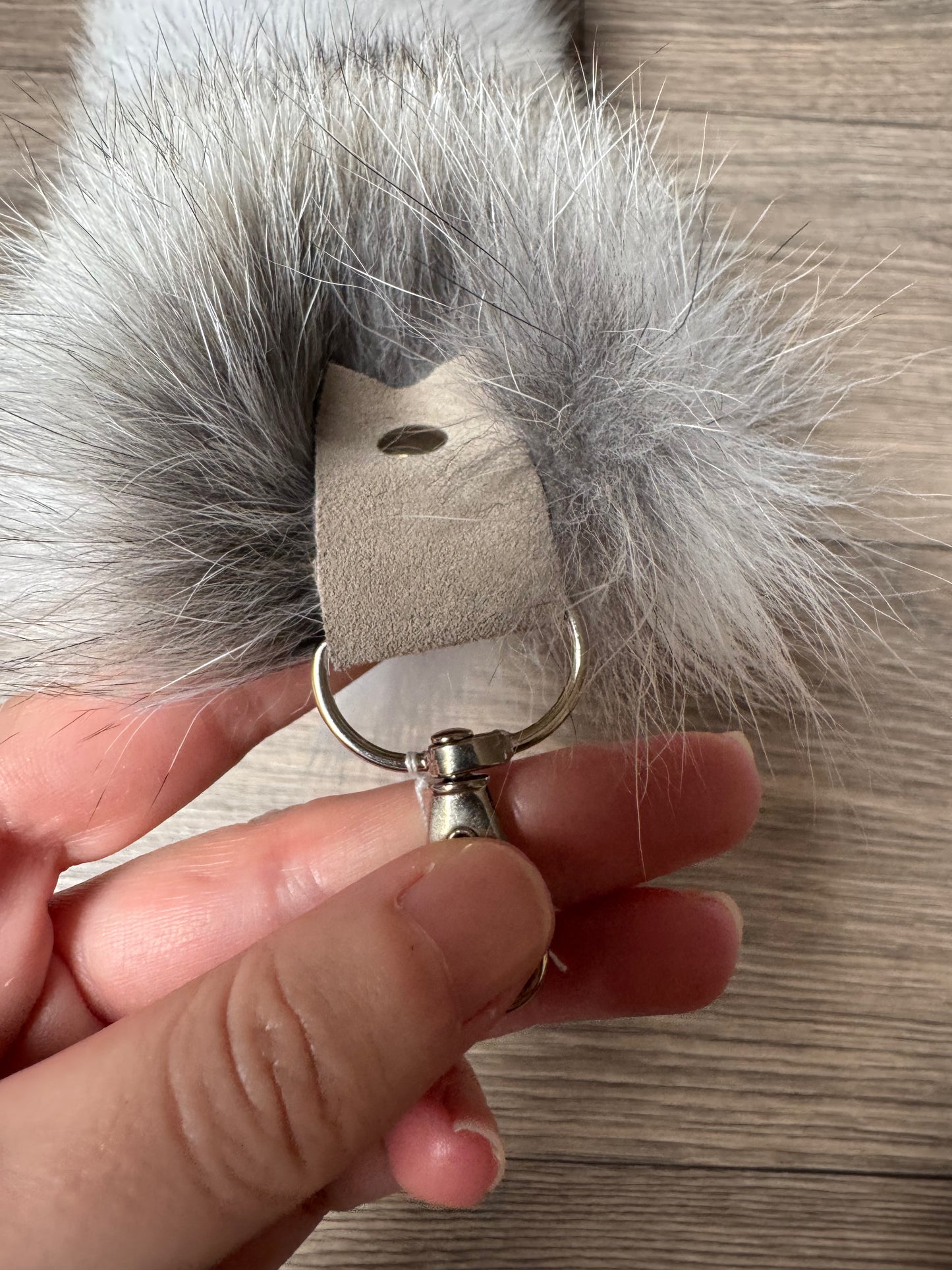 Shadow Golden Island fox tail keychain (101)