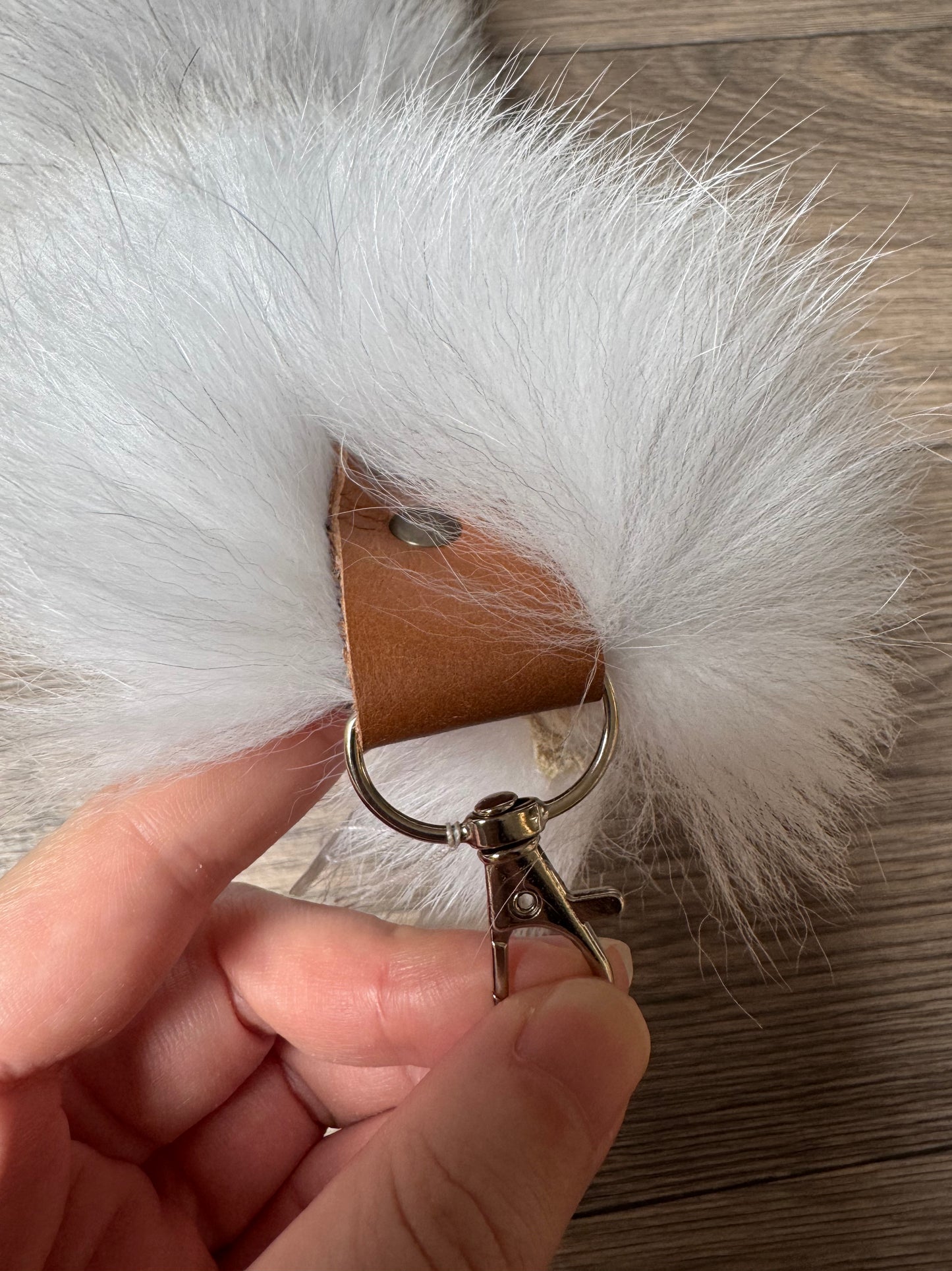Shadow Golden Island fox tail keychain (134)