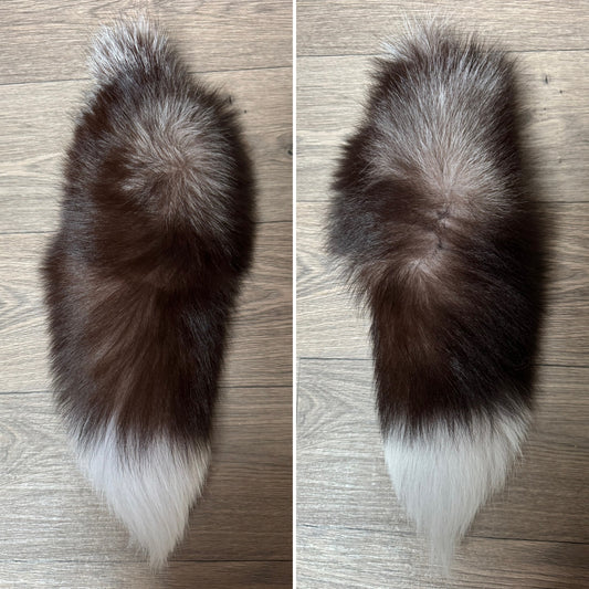 Crystal fox tail keychain (120)