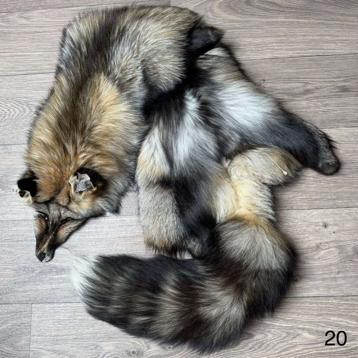 Smokey fox pelt (20)
