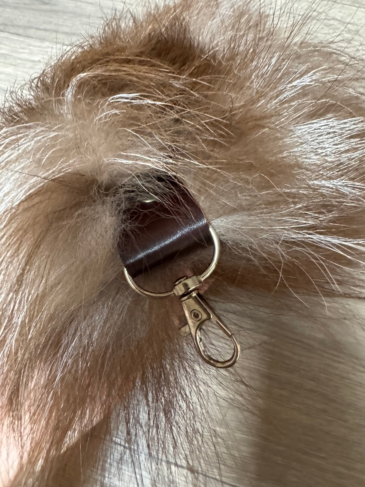 Burgundy fox tail keychain (125)