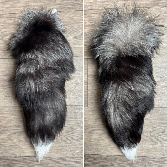 Cross fox tail keychain (171)