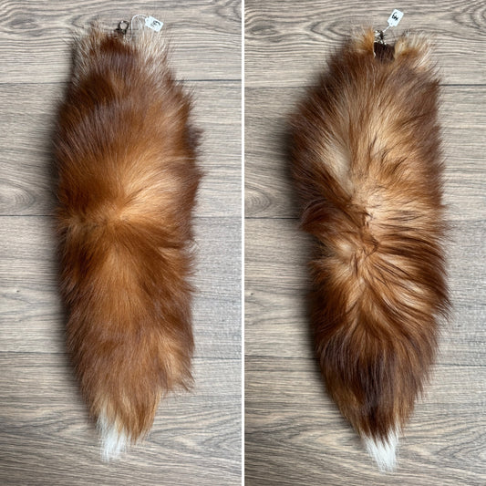 Crystal fox tail keychain (149)