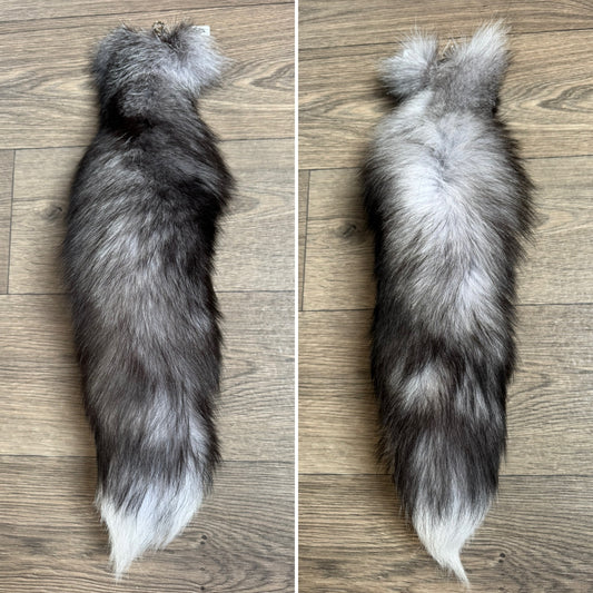 Blue Frost fox tail keychain (93)