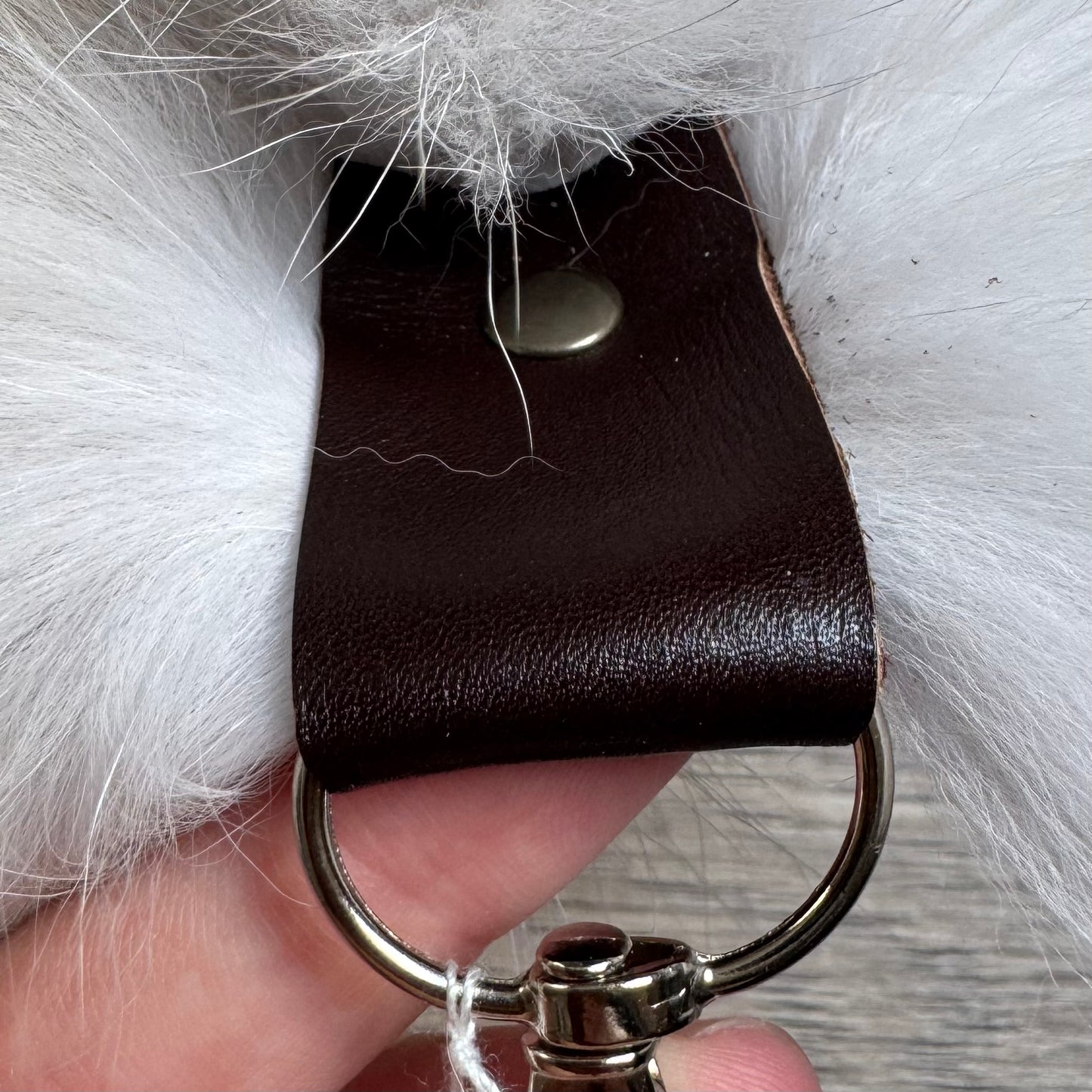 Palomino Frost fox tail keychain (45)