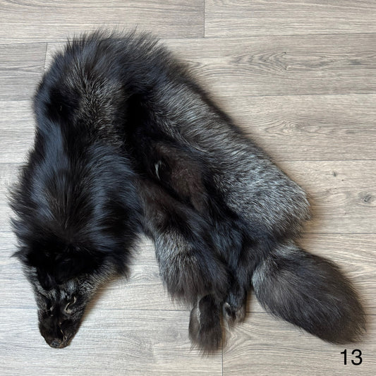 Silver fox pelt (13)