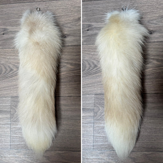 Palomino Frost fox tail keychain (176)