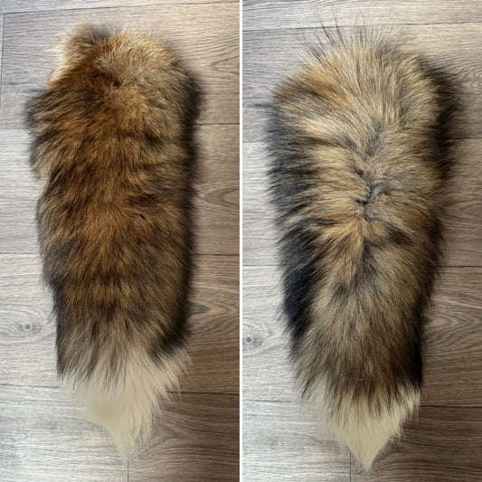 Gold fox tail keychain (56)