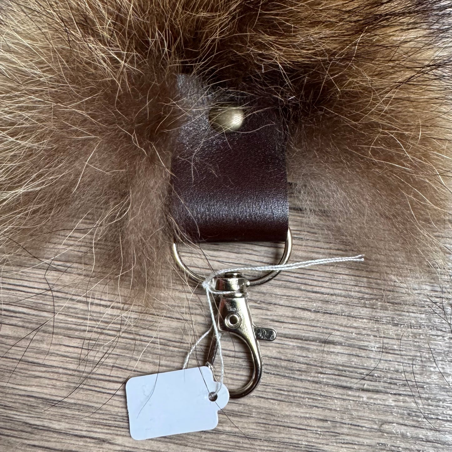 Raccoon tail keychain (108)