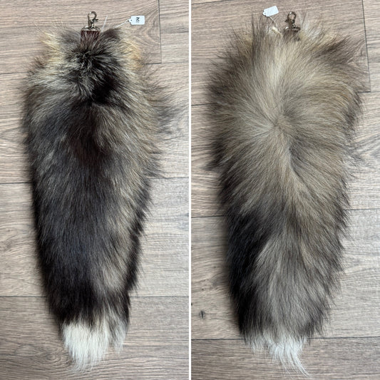 Cross fox tail keychain (104)