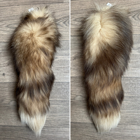 Crystal fox tail keychain (67)