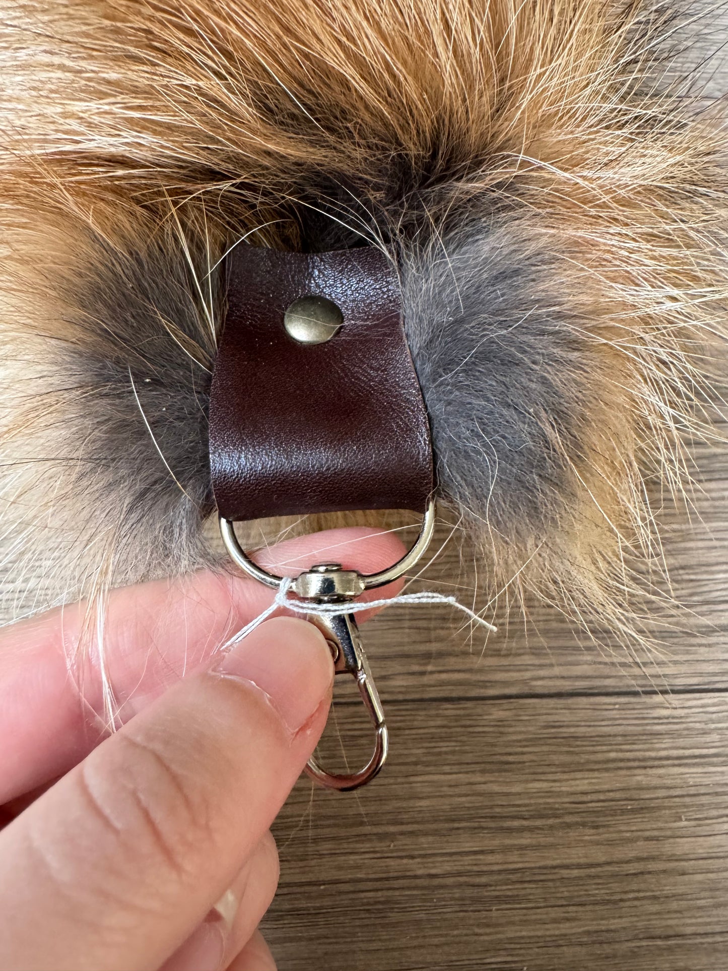 Gold fox tail keychain (156)