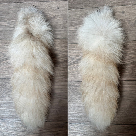 Palomino Frost fox tail keychain (32)
