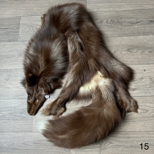 Burgundy fox pelt (15)