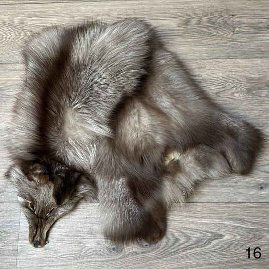 Polish Pastel fox pelt (16)