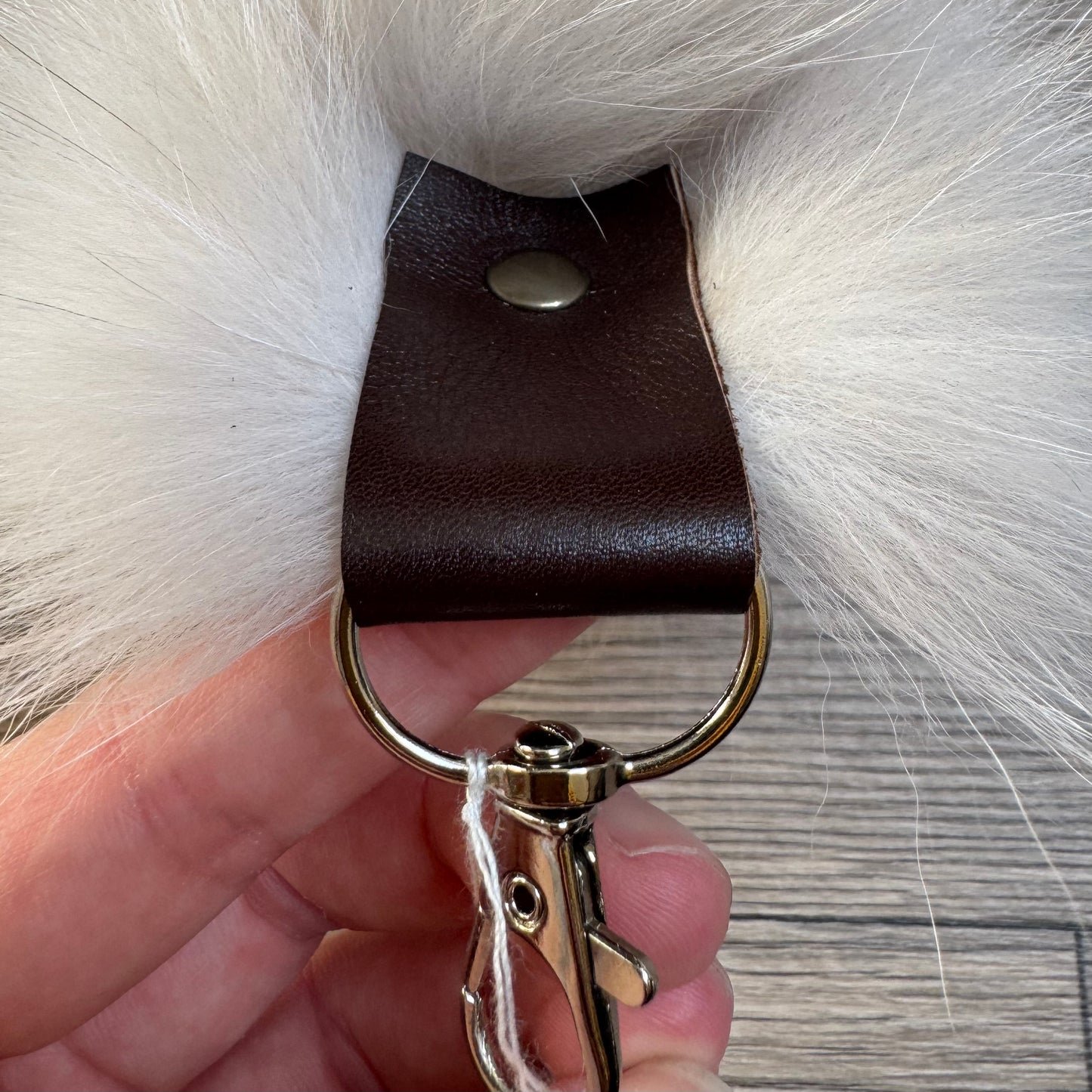Palomino Frost fox tail keychain (59)