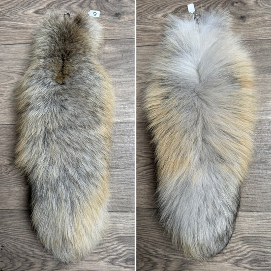 Golden Island fox tail keychain (10)
