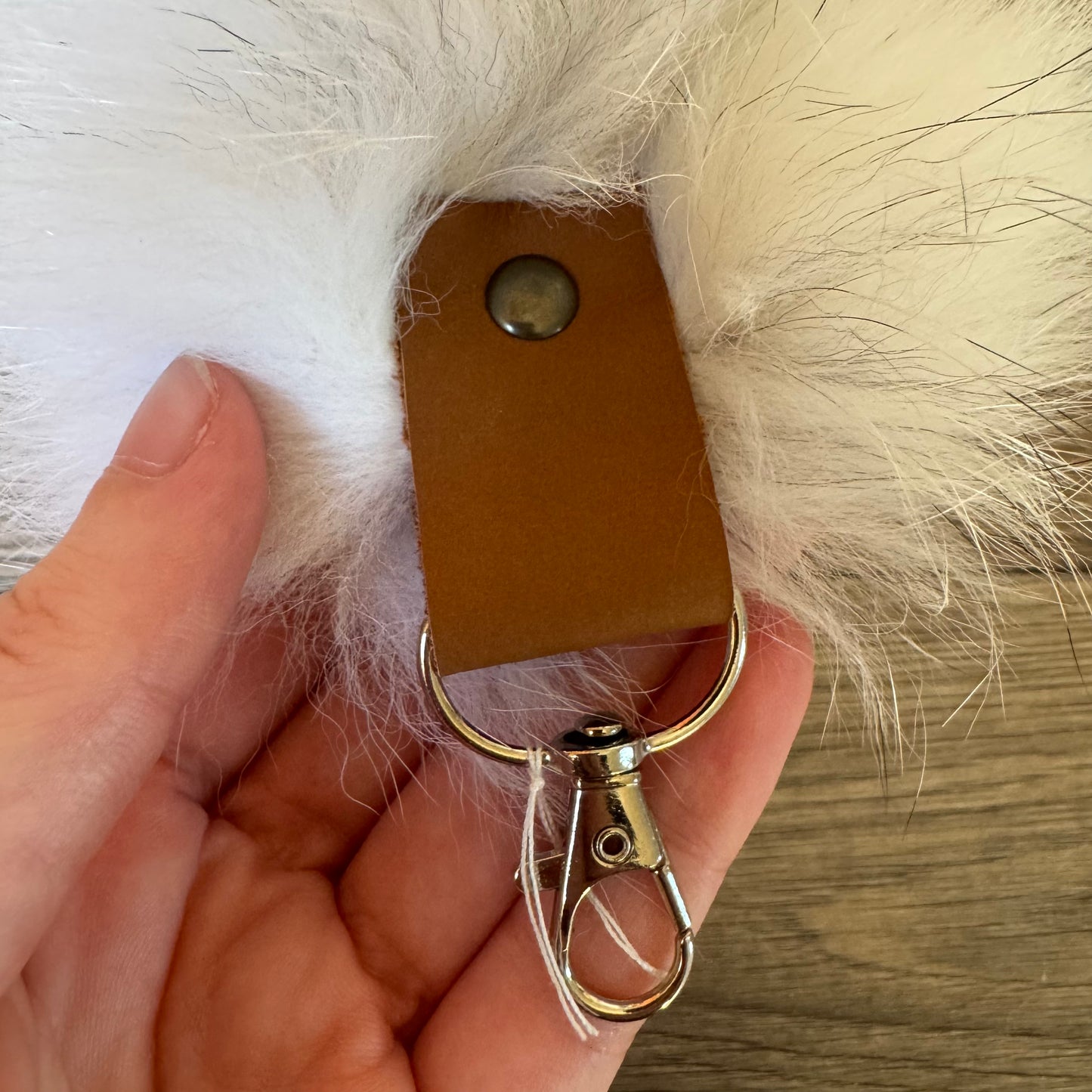 Marble Frost fox tail keychain (25)