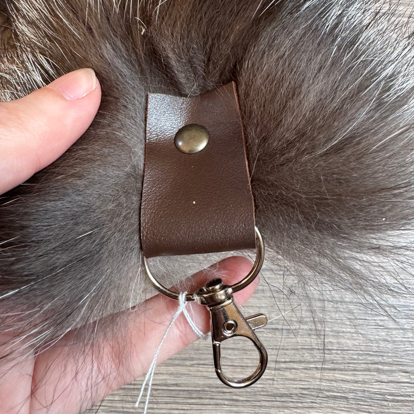 Silver fox tail keychain (38)