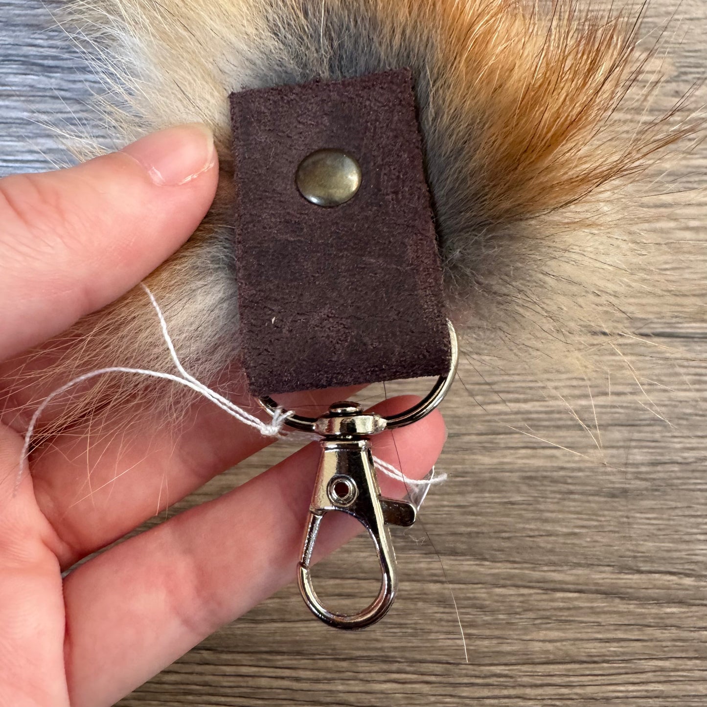 Red fox tail keychain (61)