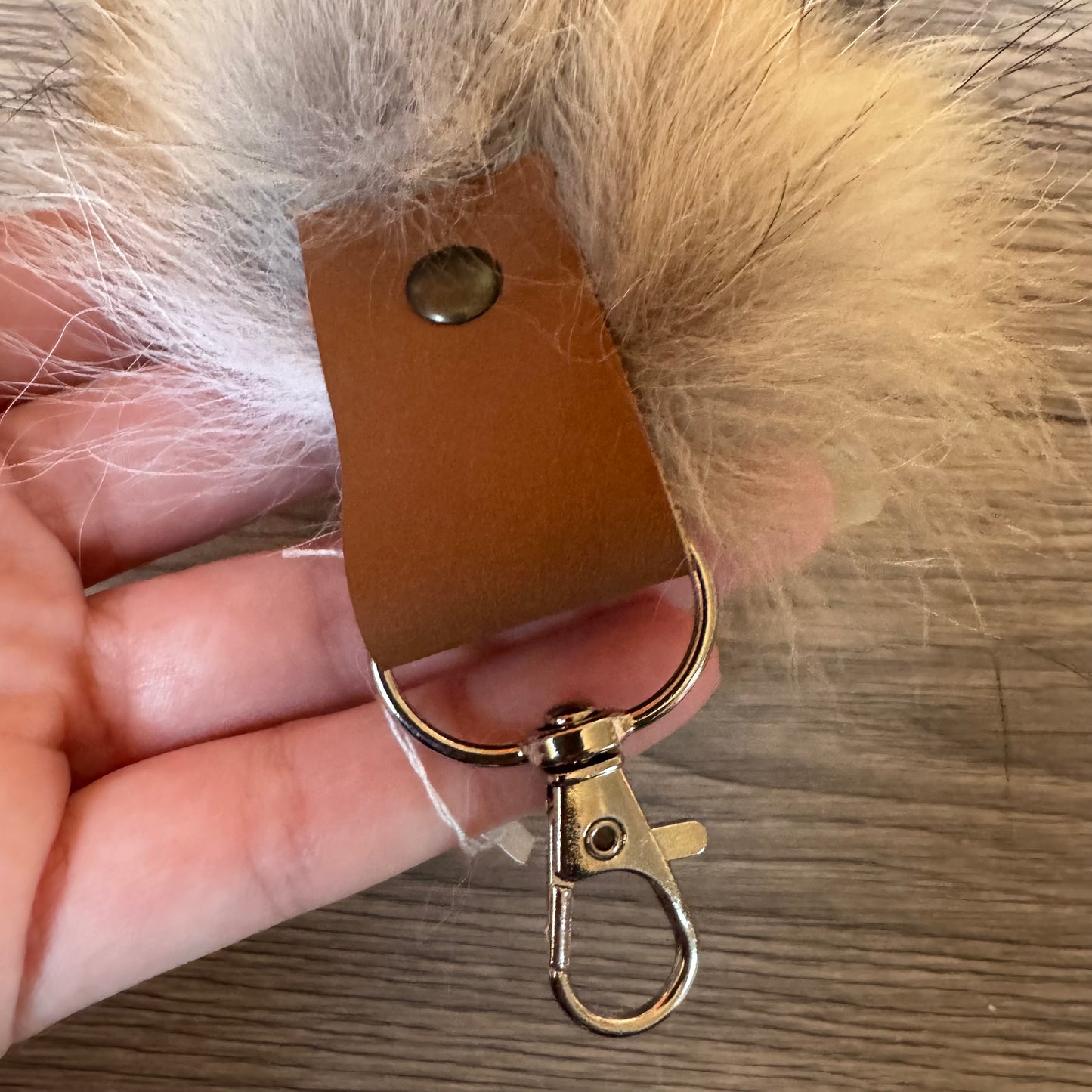 Coyote tail keychain (14)