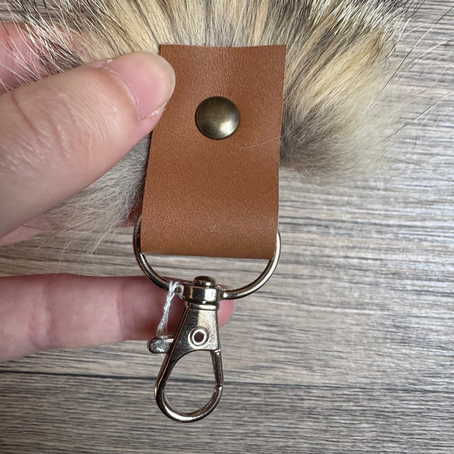 Kit fox tail keychain (34)