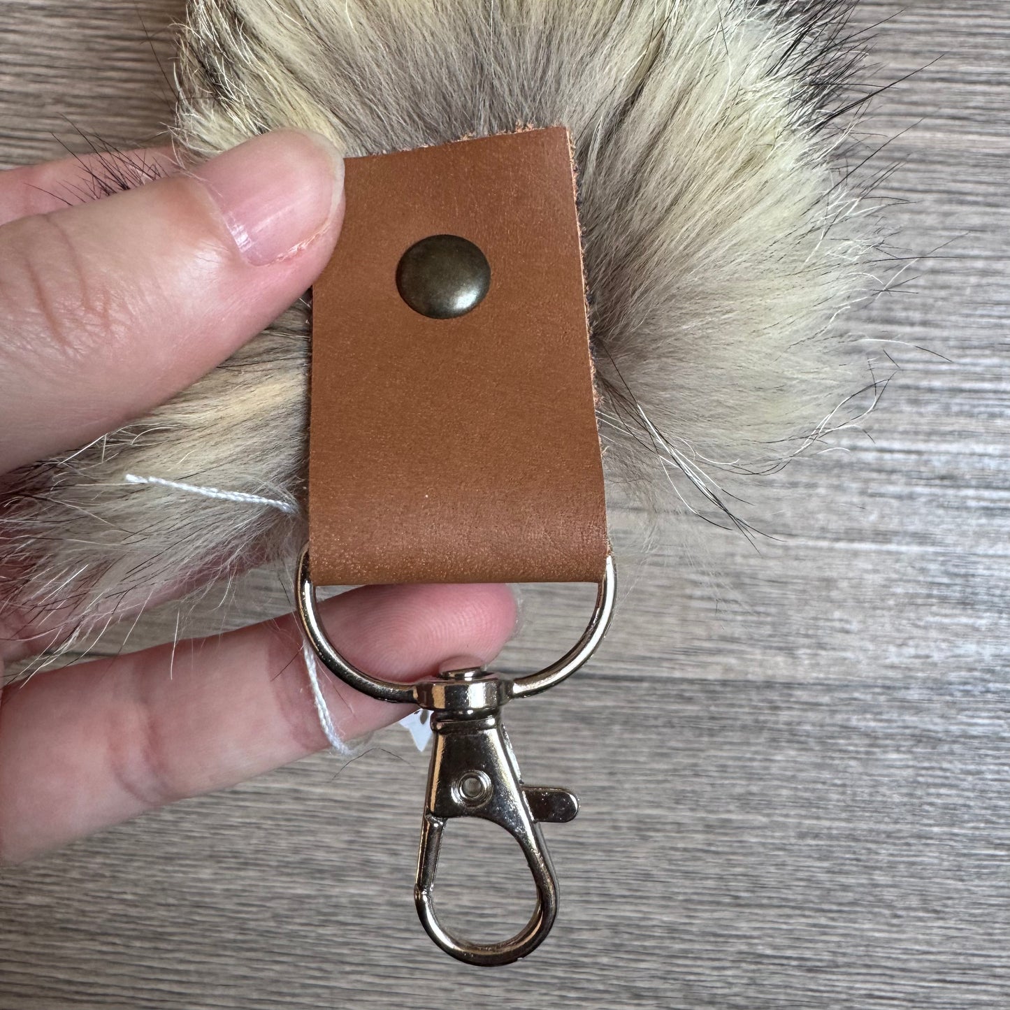 Kit fox tail keychain (46)