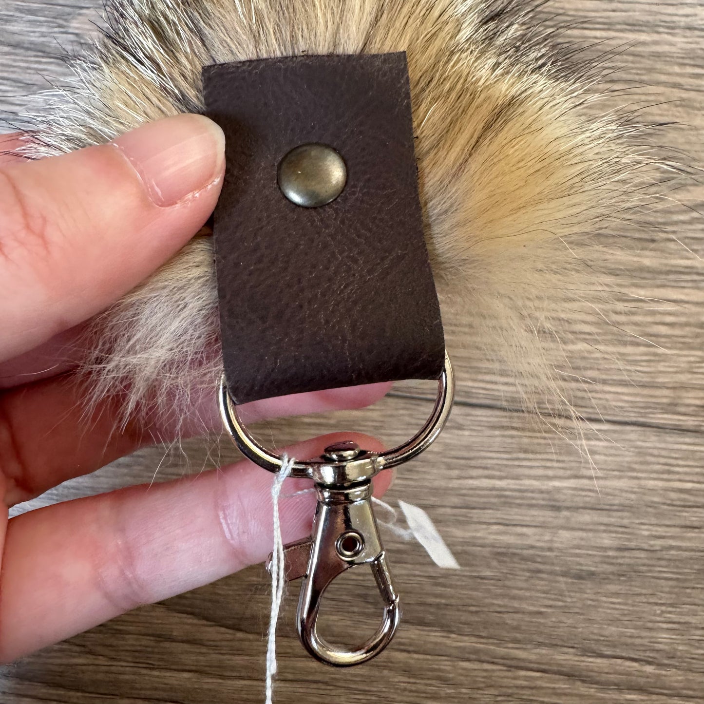 Kit fox tail keychain (57)