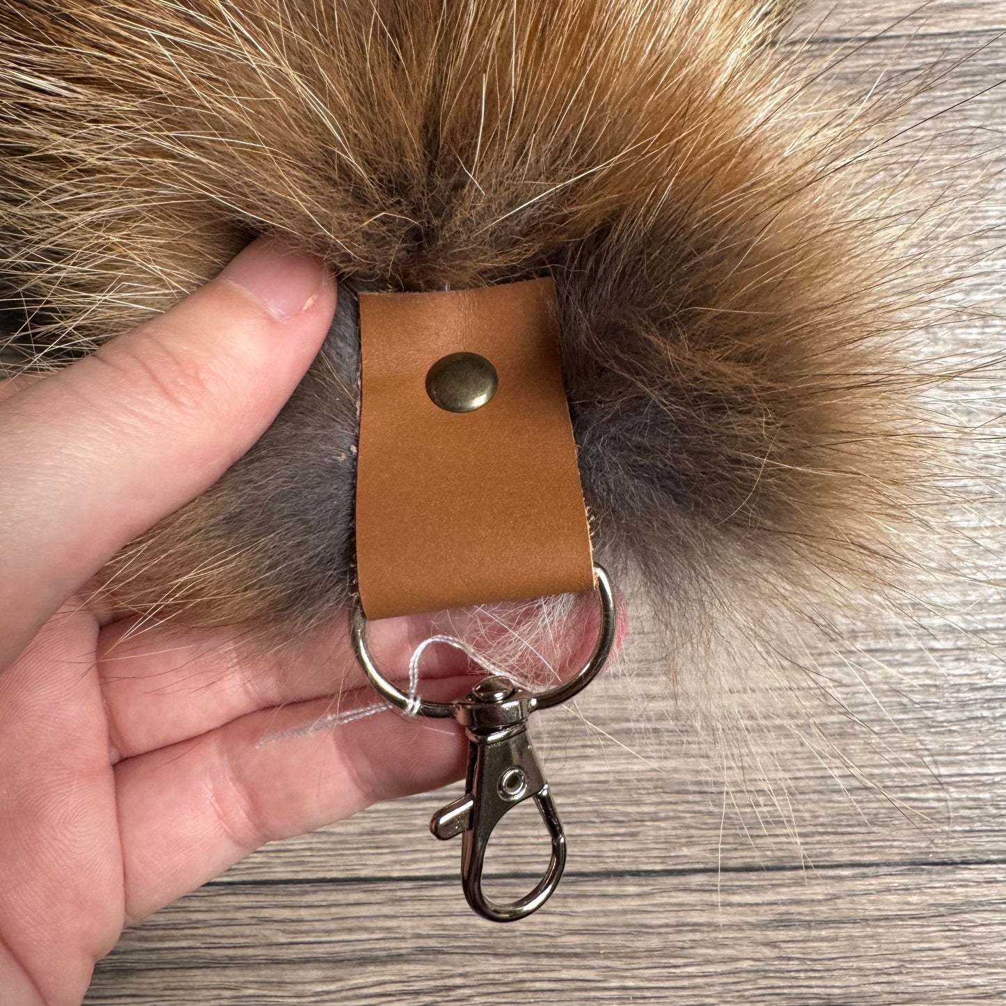 Gold fox tail keychain (82)