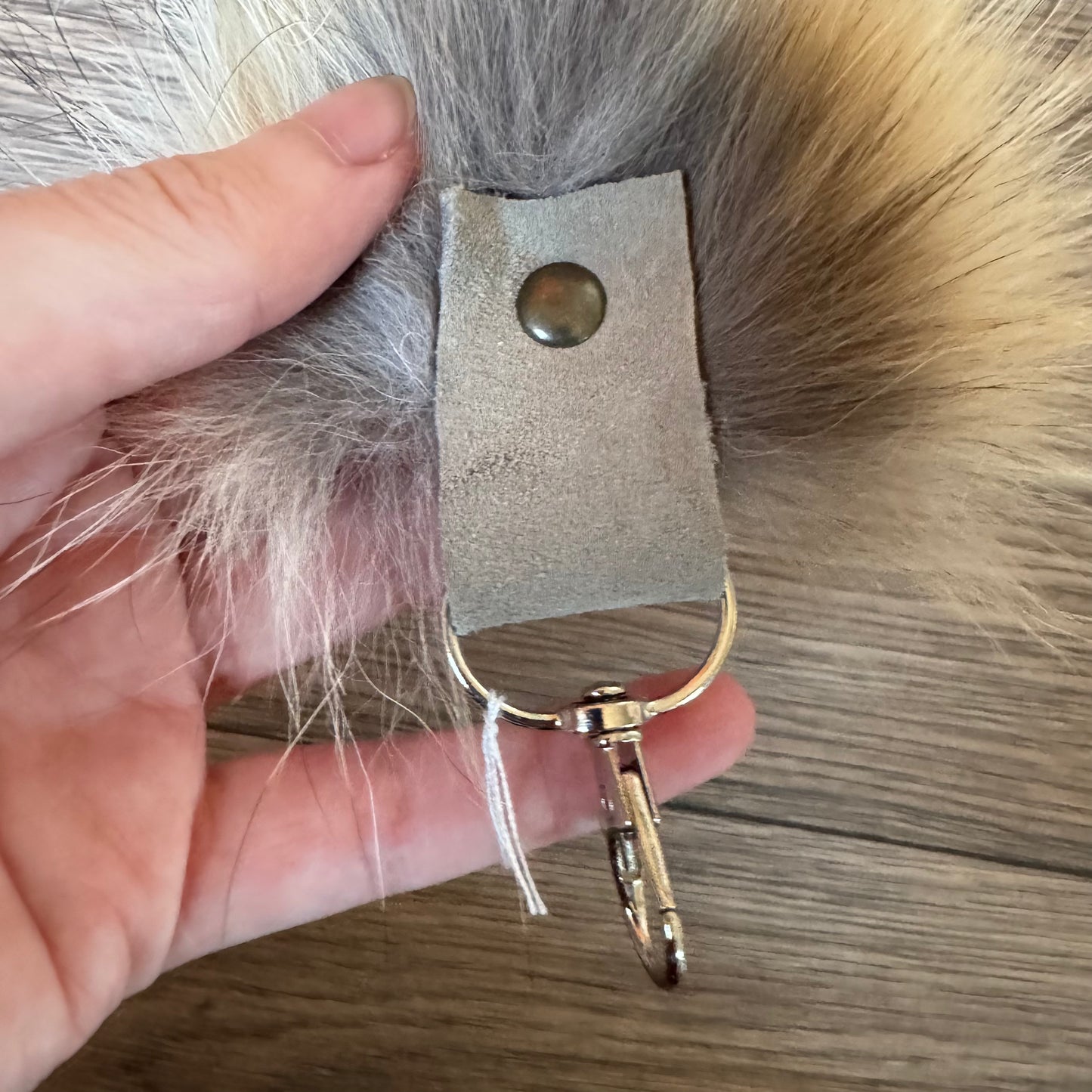 Coyote tail keychain (50)