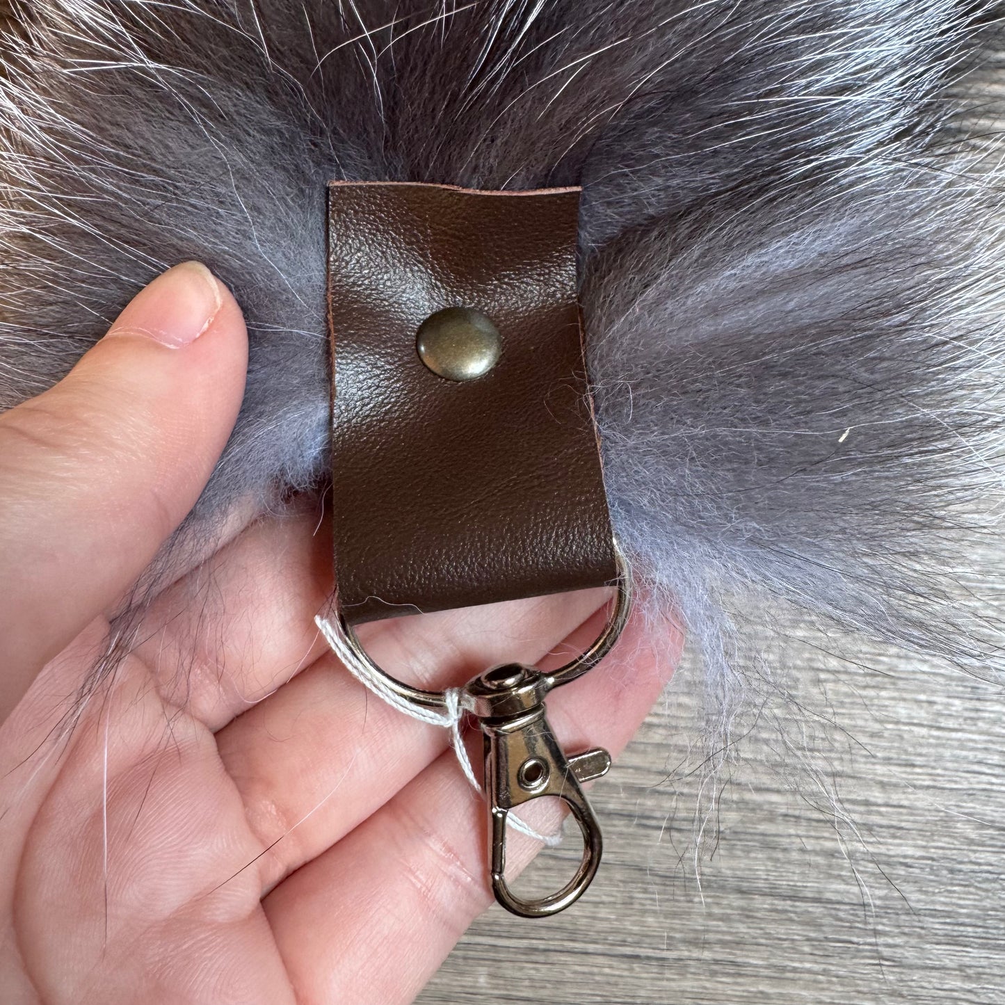 Silver fox tail keychain (29)