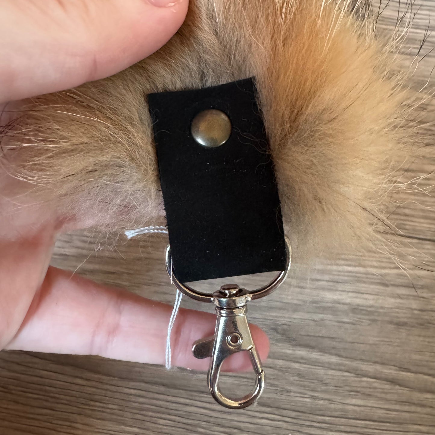 Coyote tail keychain (24)