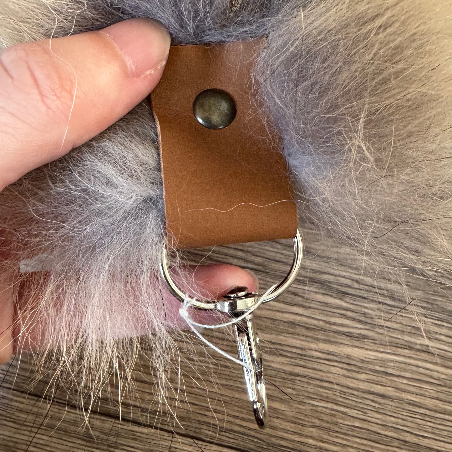 Coyote tail keychain (55)