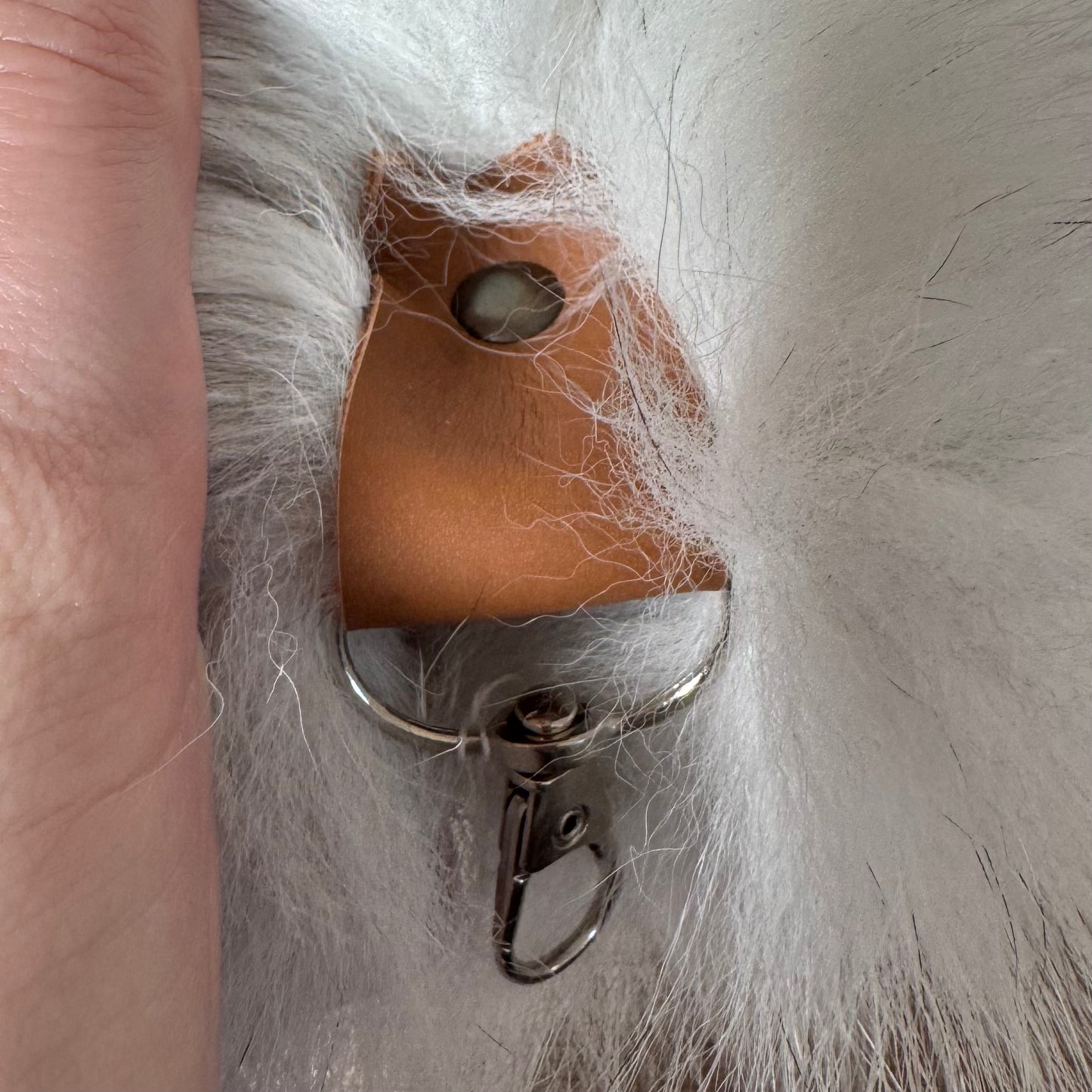 Blue arctic fox tail keychain (73)