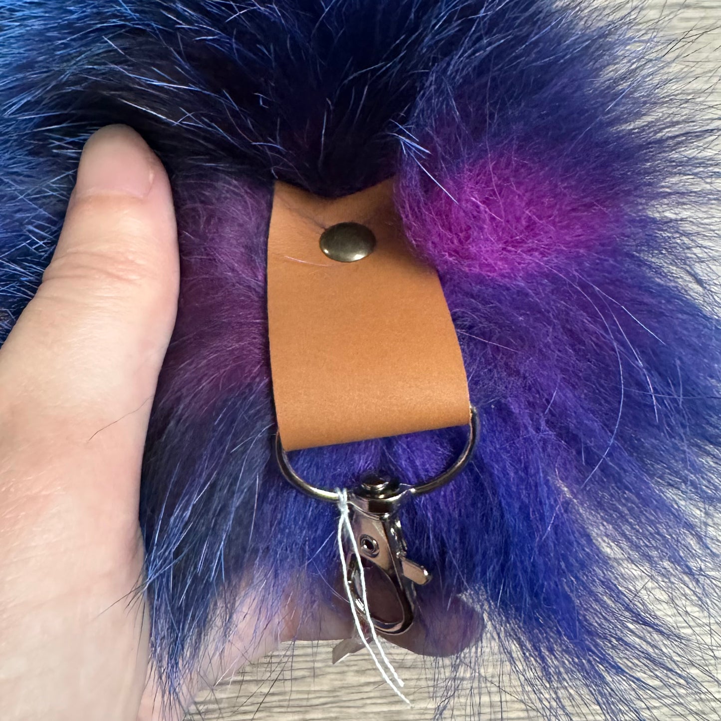 Mixed blue dyed Blue Frost fox tail keychain (77) (large!)