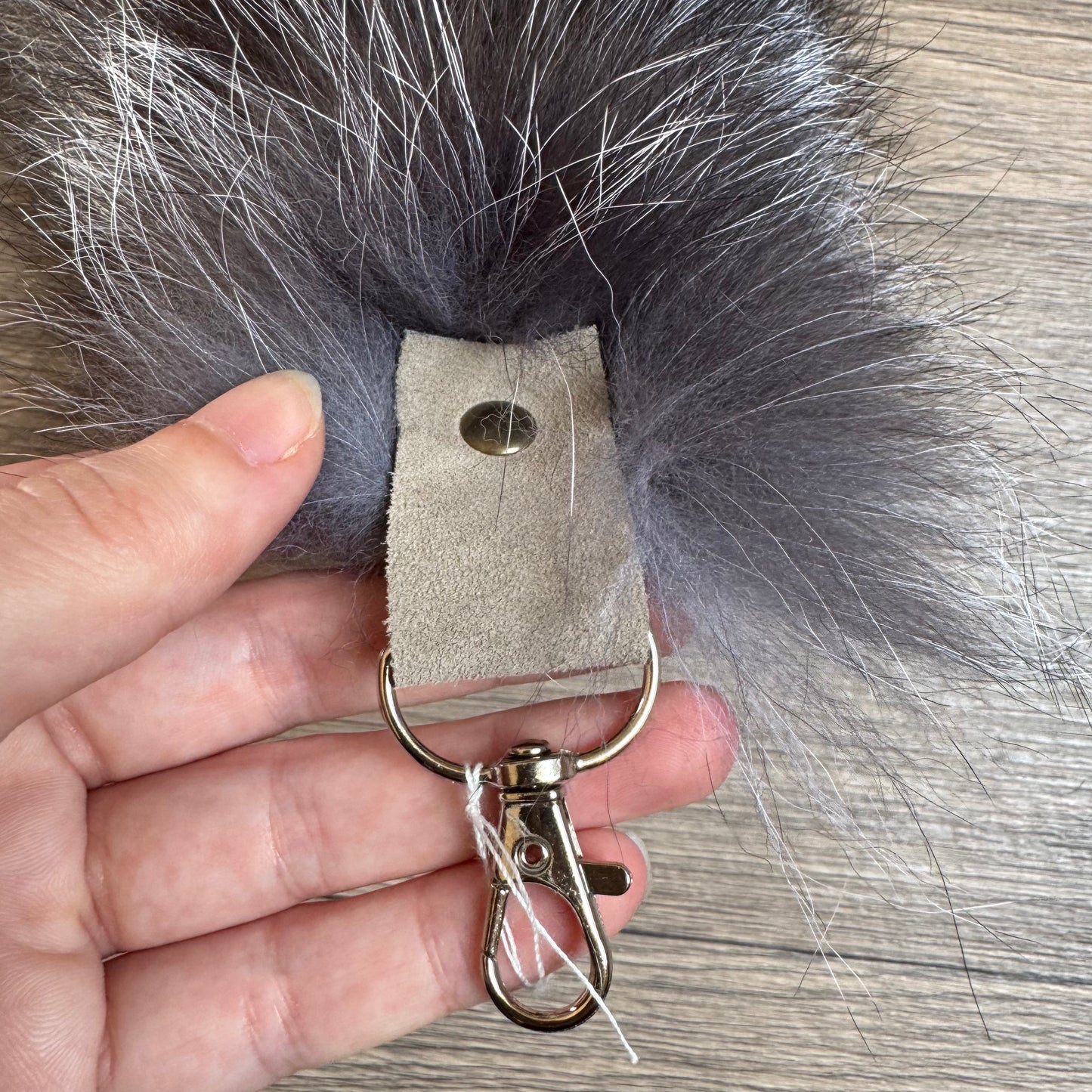 Silver fox tail keychain (6)