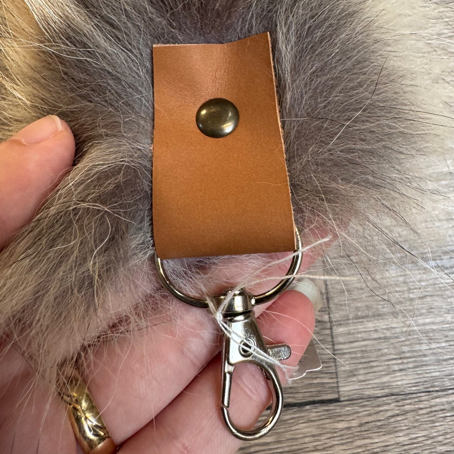 Coyote tail keychain (93)