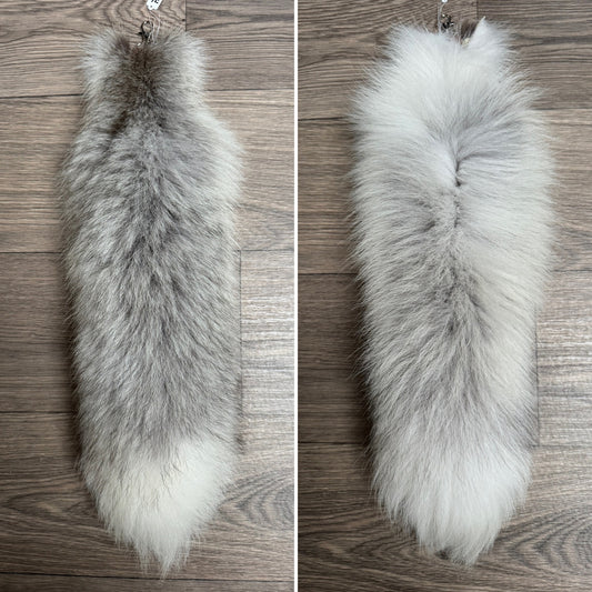 Fawn Light fox tail keychain (76)