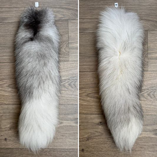 Sapphire Frost fox tail keychain (80)