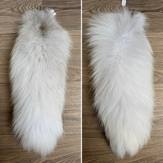 Shadow Golden Island fox tail keychain (100)