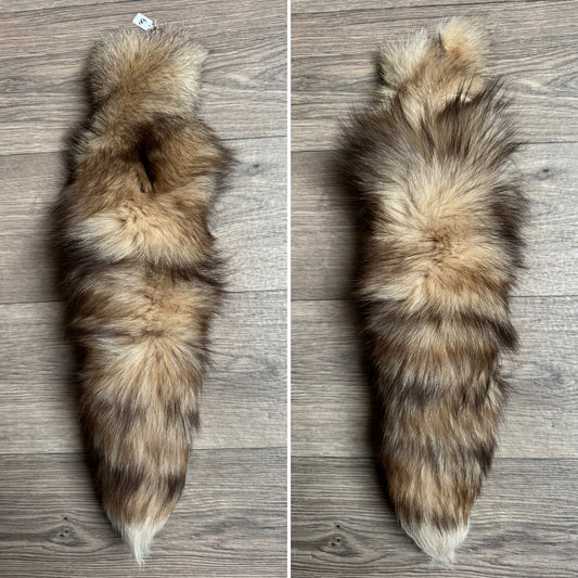 Crystal fox tail keychain (60)