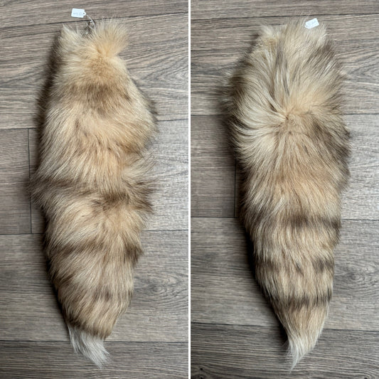 Crystal fox tail keychain (37)