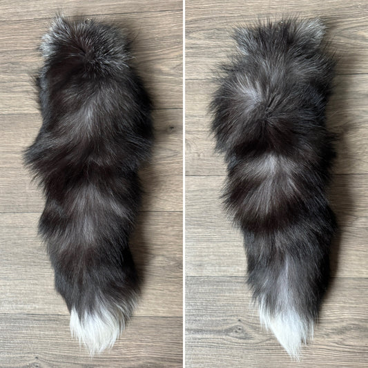 Silver fox tail keychain (29)