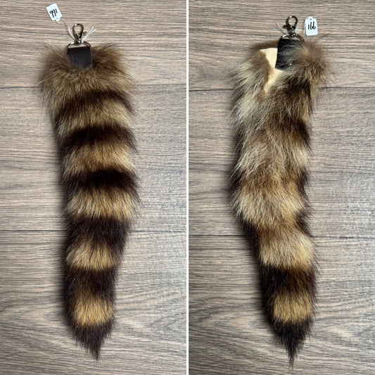 Raccoon tail keychain (166)