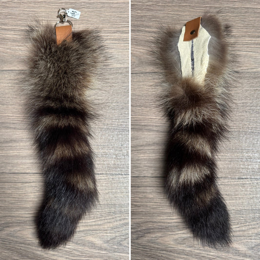 Raccoon tail keychain (163)